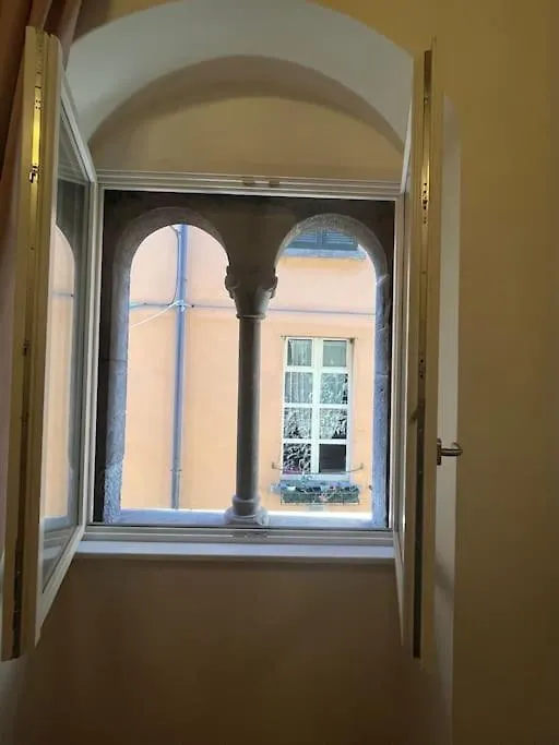 Appartamento La Dama Alla Finestra In Centro Como