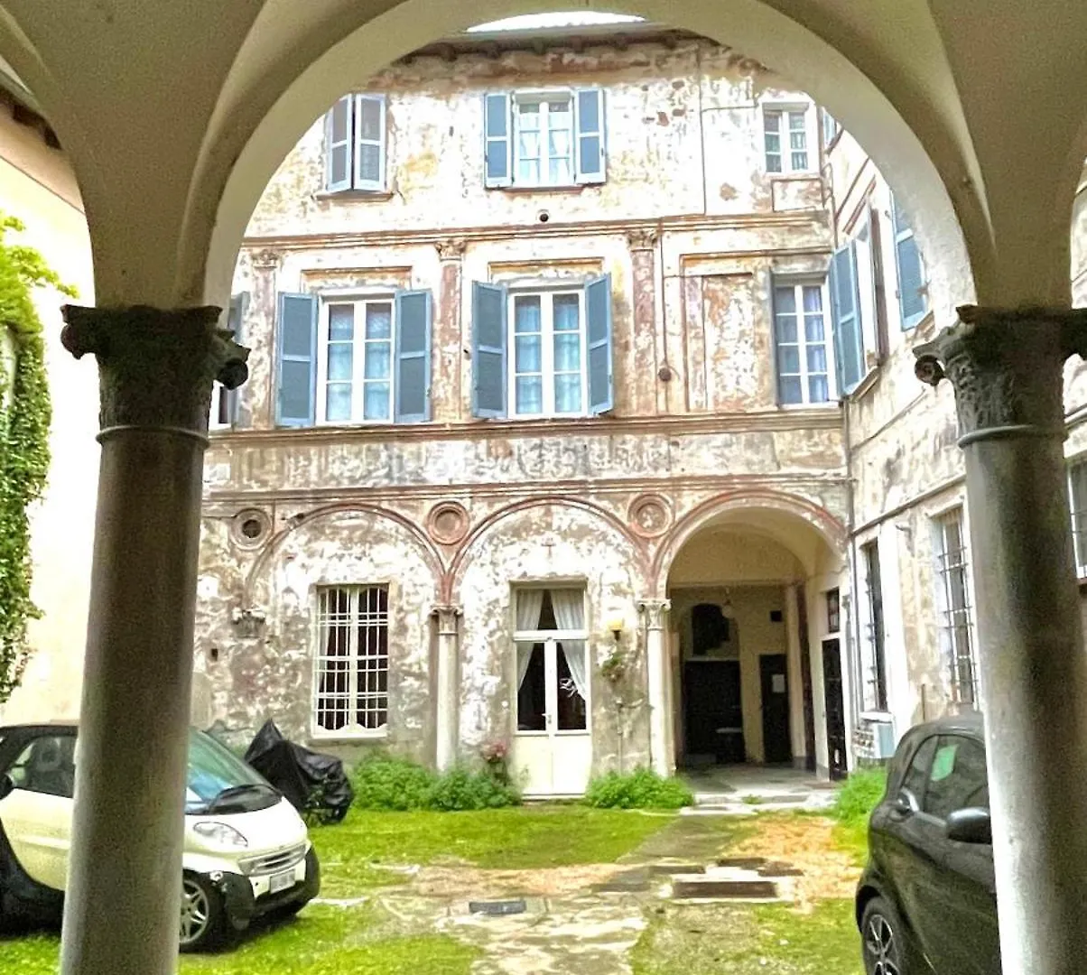 Appartamento La Dama Alla Finestra In Centro Côme Italia