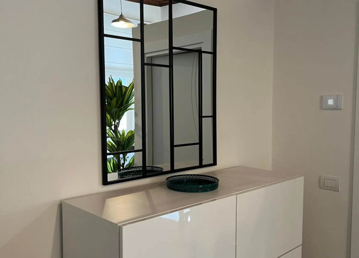 Appartamento La Dama Alla Finestra In Centro Como Apartment
